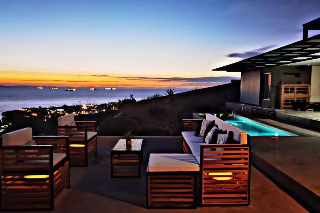 Villa Wellmina - Stunning Sunsets & Relaxing Poolside Vibes!