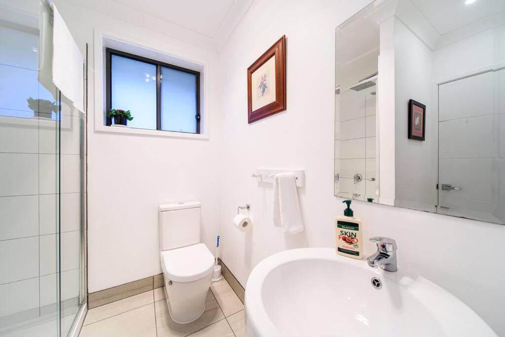 Spacious 3Bd n Pool family holiday home TF2223