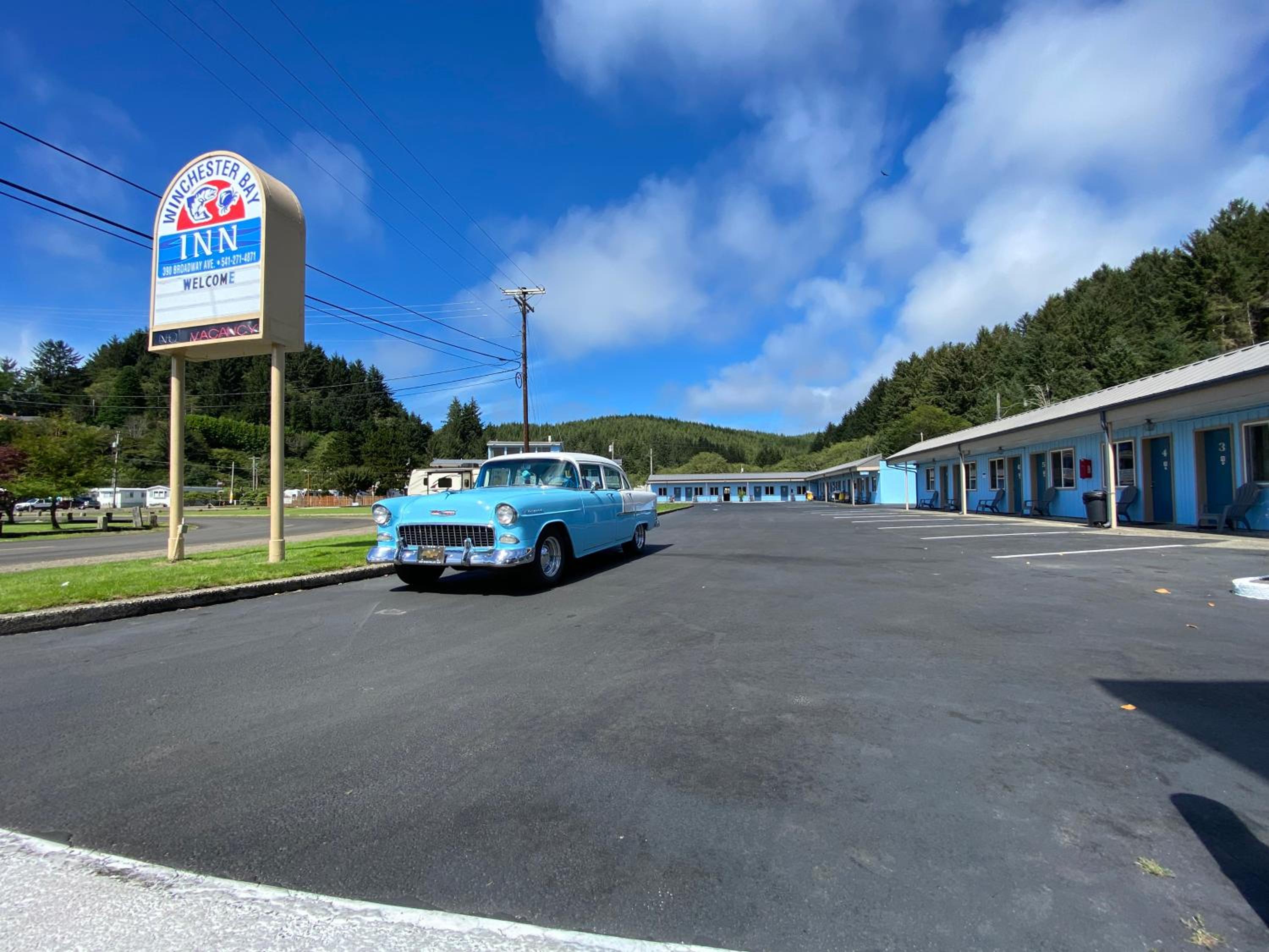 Winchester Bay Inn