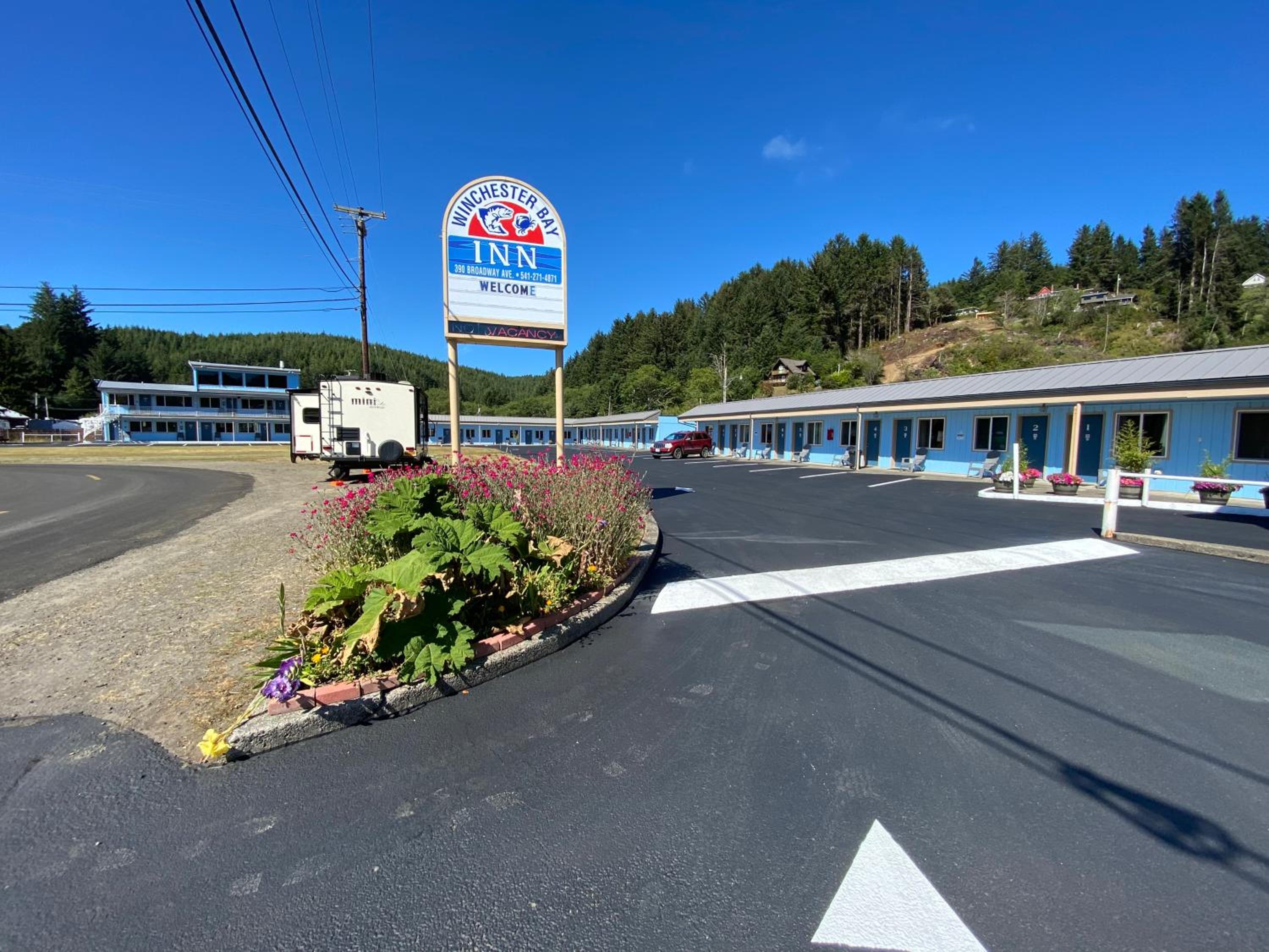 Winchester Bay Inn