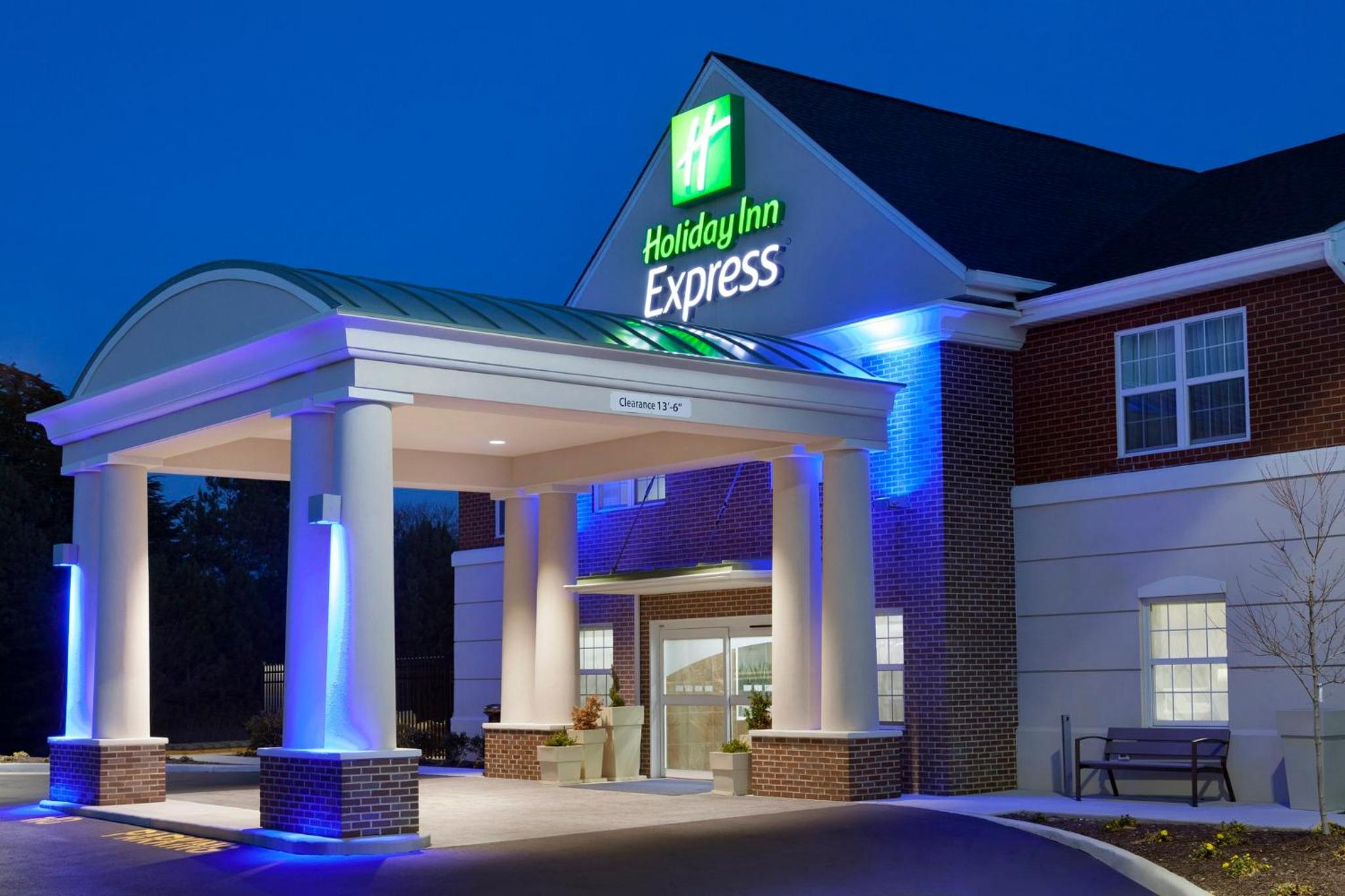 Hotel Holiday Inn Express Williamsburg North, an IHG Hotel - Image 1