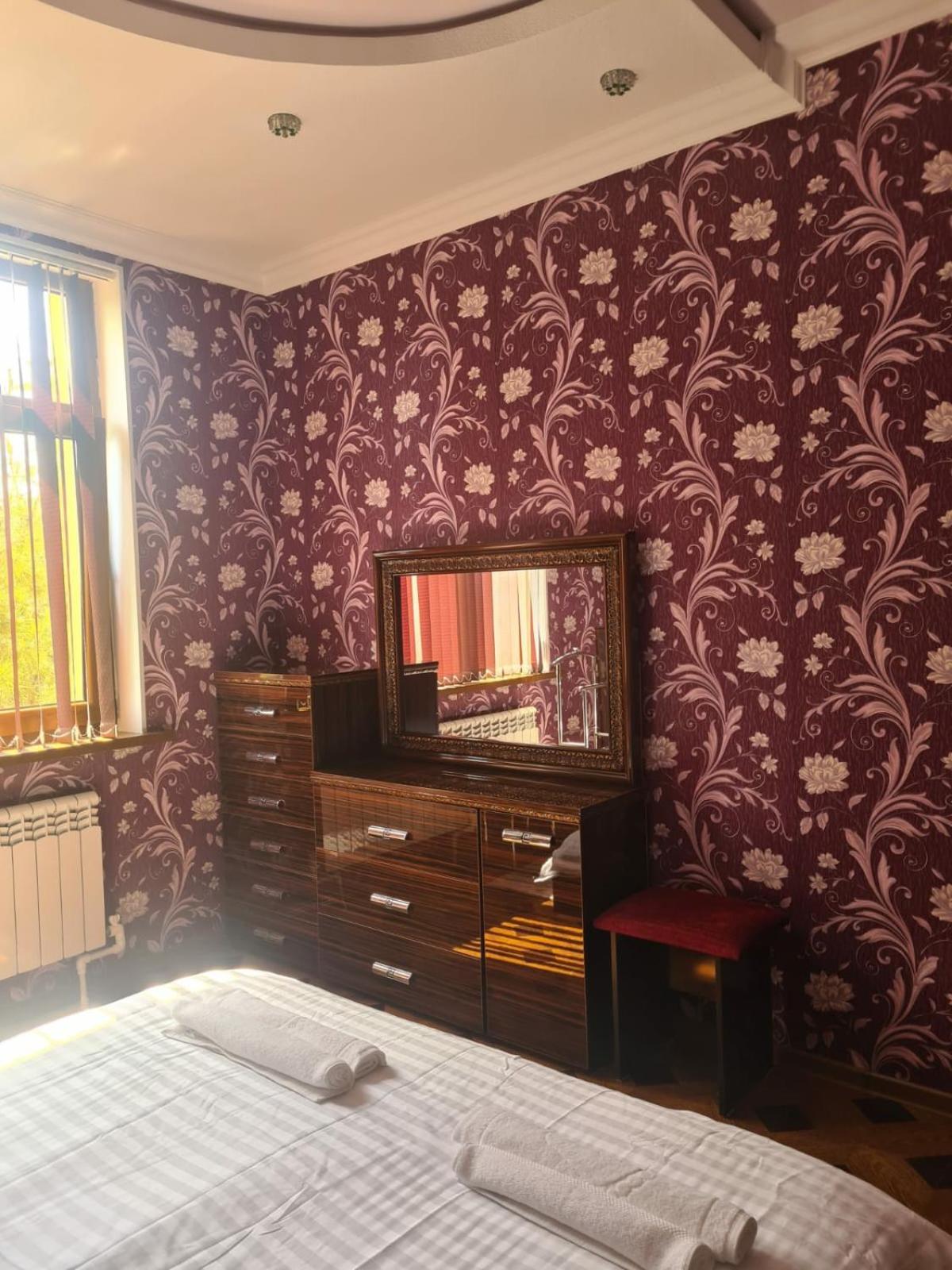 Apartment 3-room Beruni street view 2