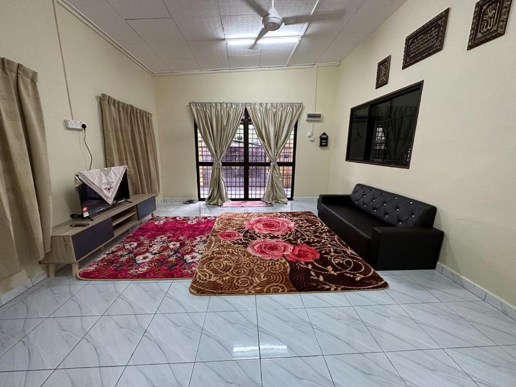 Mak Ani Homestay photo 7