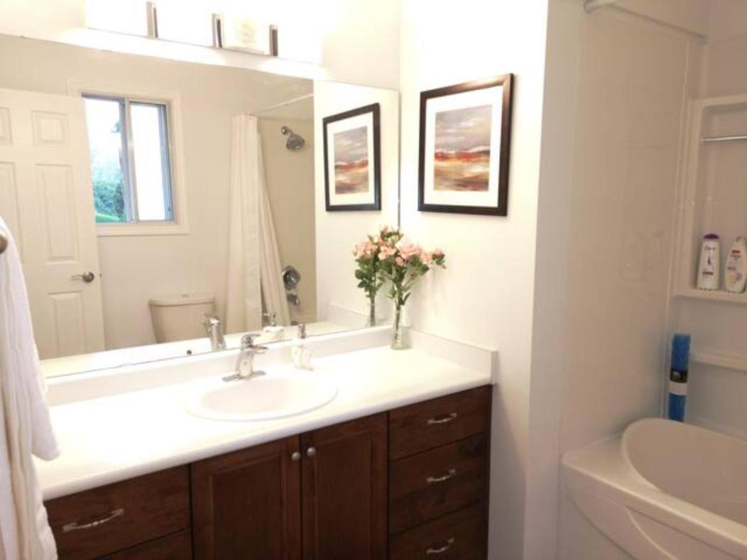 Tranquil Retreat Spacious 2-Bedroom on the 2nd Floor