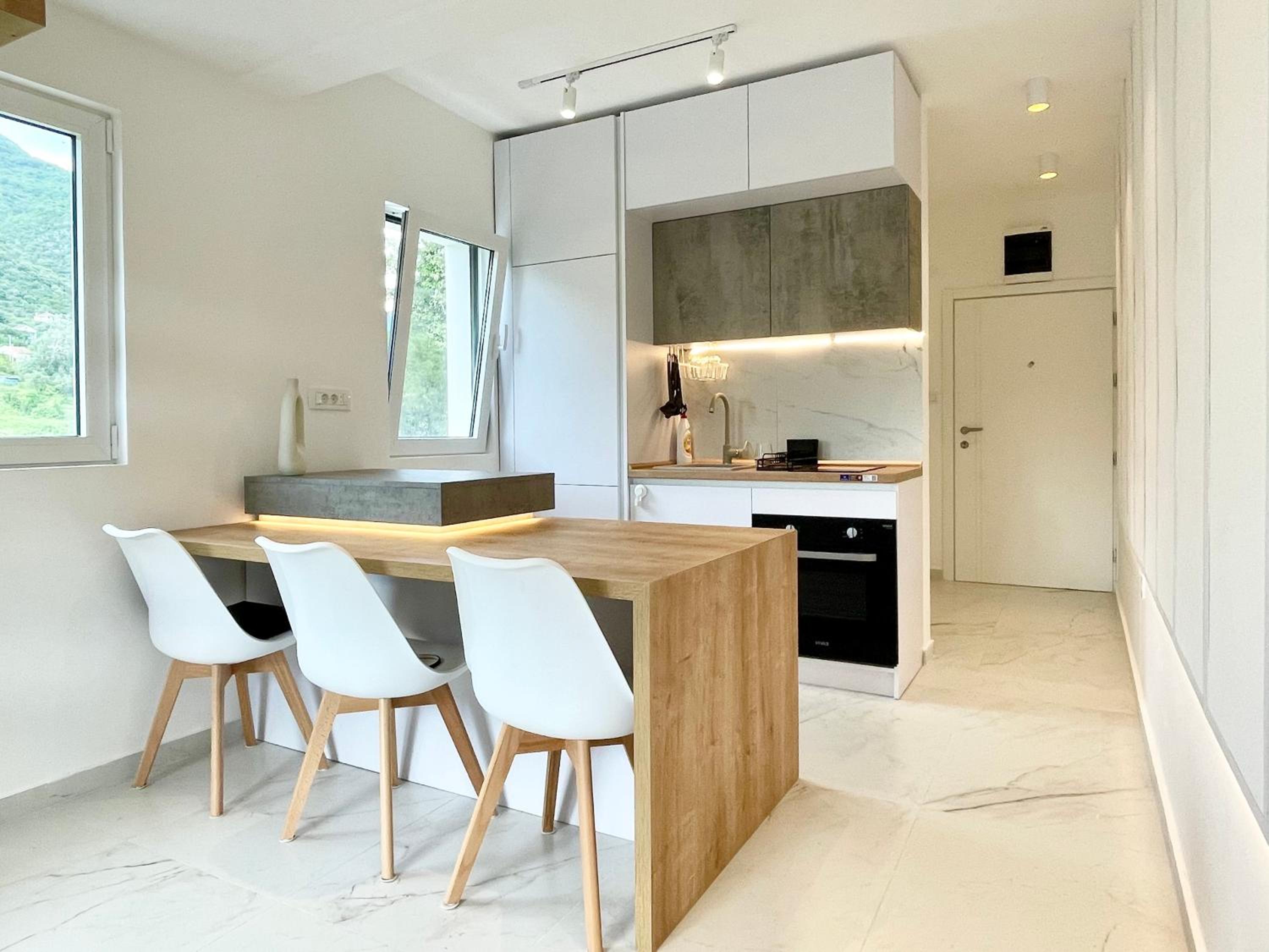 Lovely studio apartment near Porto Novi marina view 3