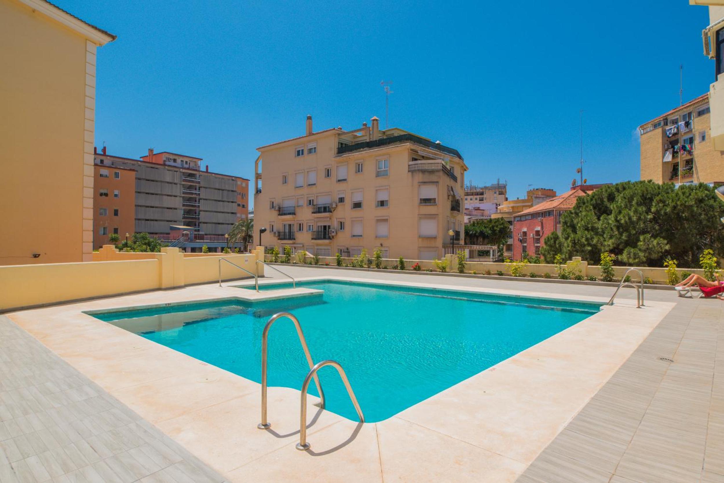 Torremolinos Beach&pool Select