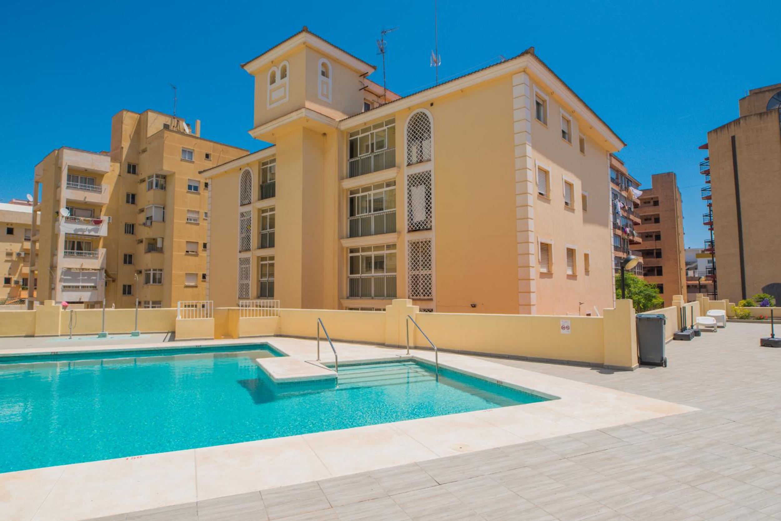 Torremolinos Beach&pool Select