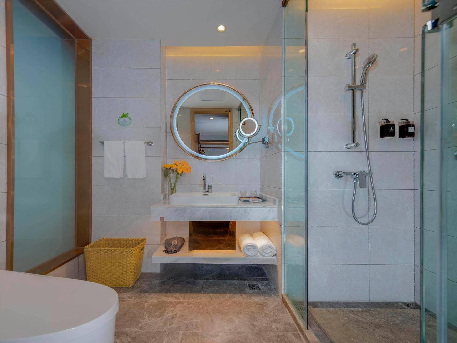 Vienna Hotels Yuncheng Hedong Street Wanda Store
