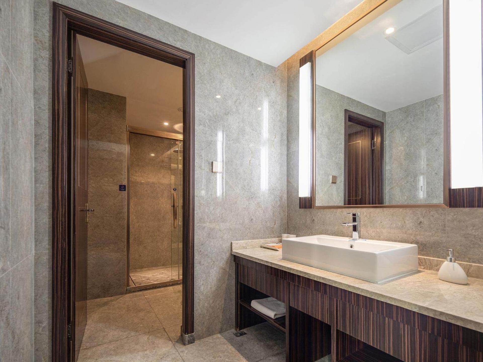 Kyriad Marvelous Hotel Weihai Railway Station