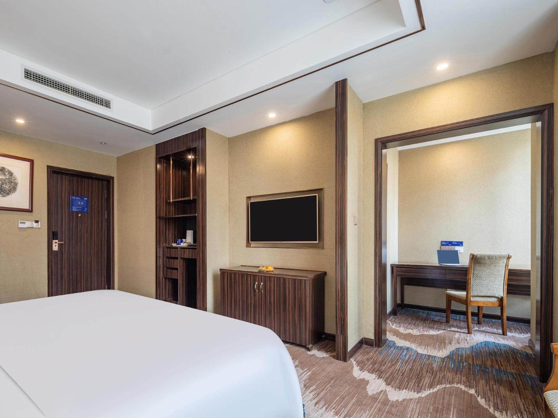 Kyriad Marvelous Hotel Weihai Railway Station