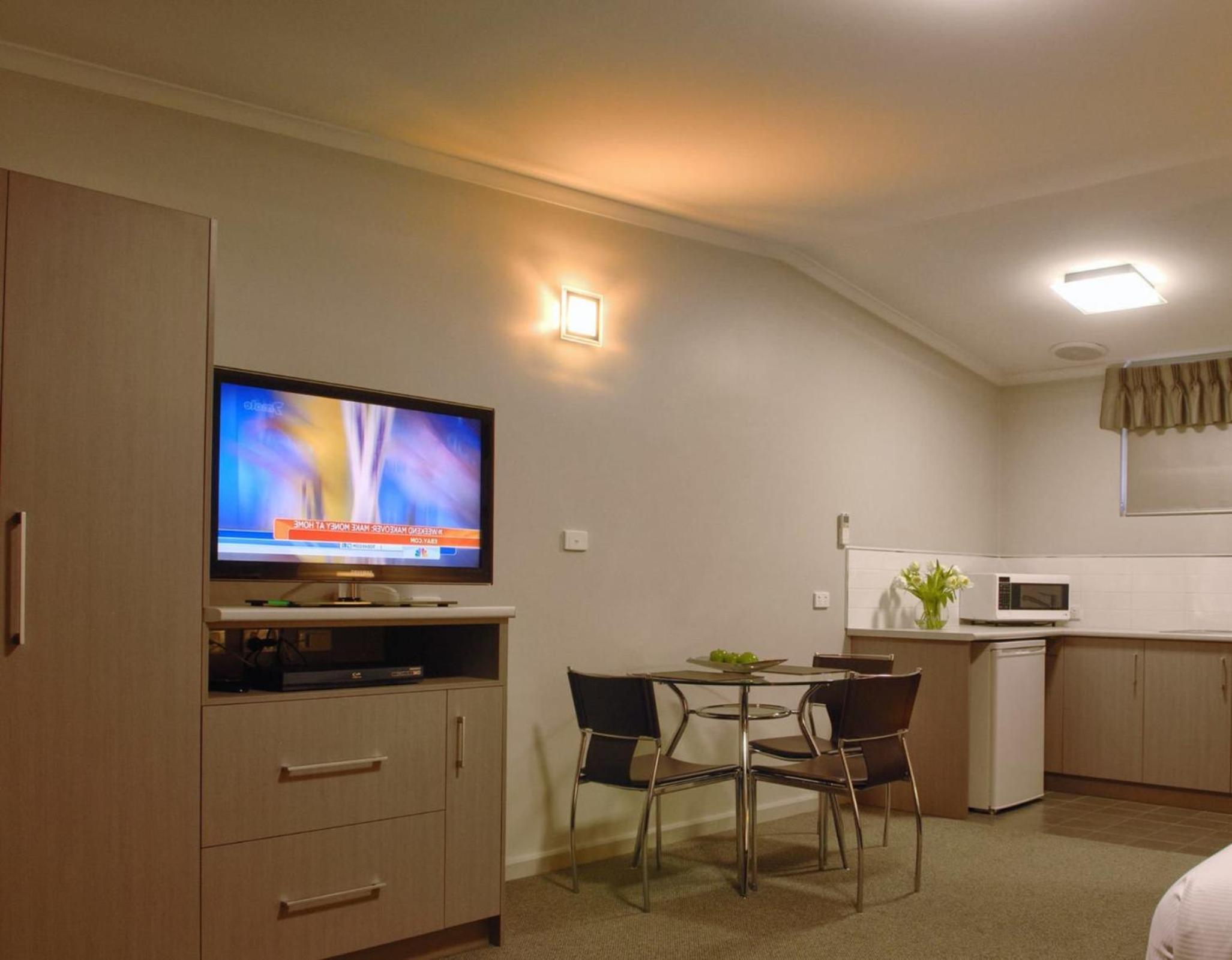 Tower Motor Inn