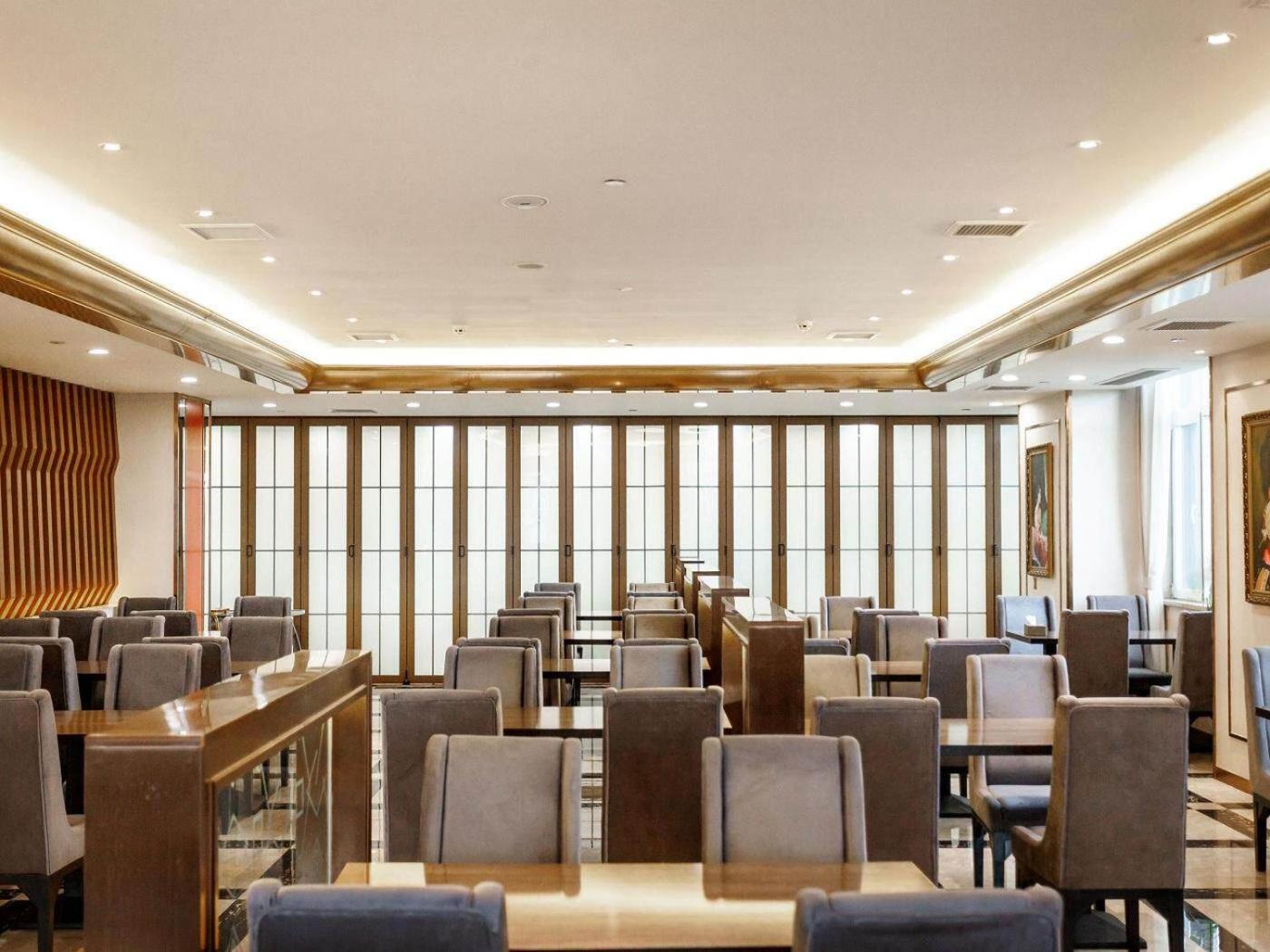 Kyriad Marvelous Hotel Weihai Railway Station