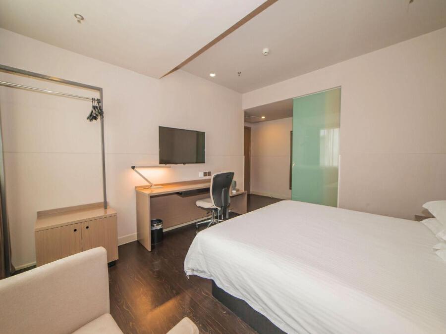 Yangzhou Vacations - Jinjiang Inn Yangzhou Slender West Lake Dongguan Street - Property Image 5