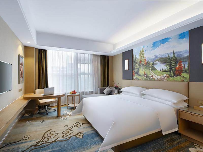 Vienna International Hotel Jurong Huayang
