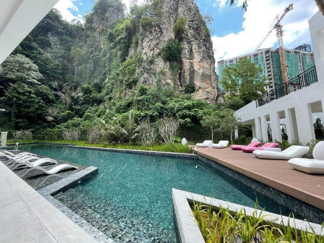 IPOH The COVE at Ipoh Garden East 7 PAX Cozy Fully Air-Con photo 1