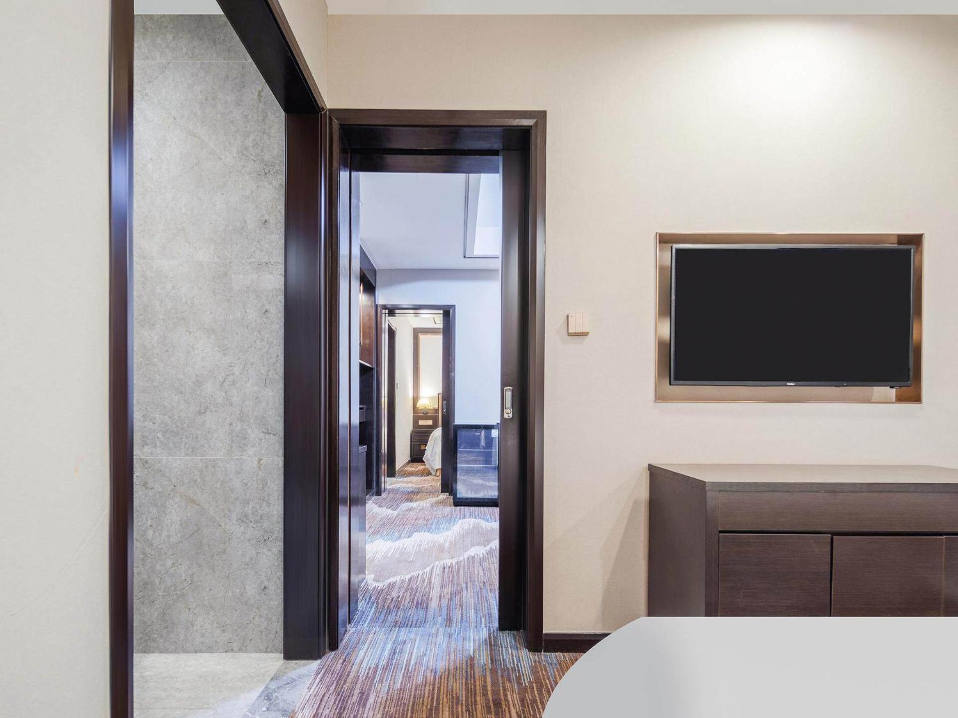 Kyriad Marvelous Hotel Weihai Railway Station