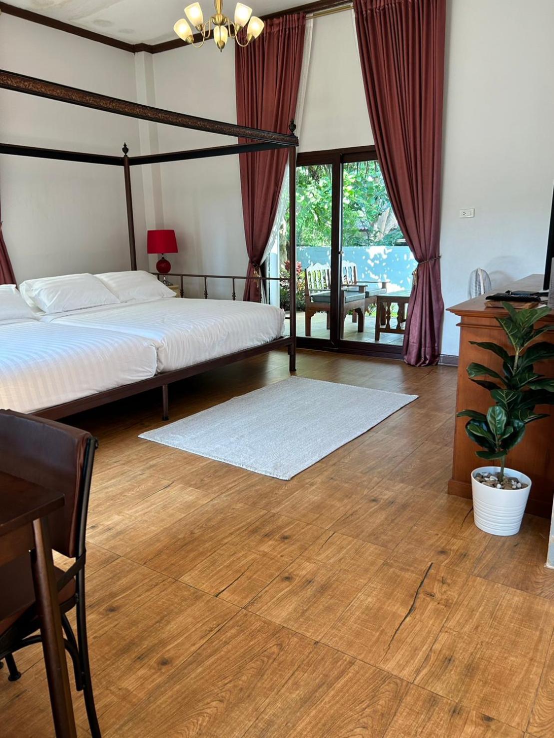 River Kwai Kiri Resort