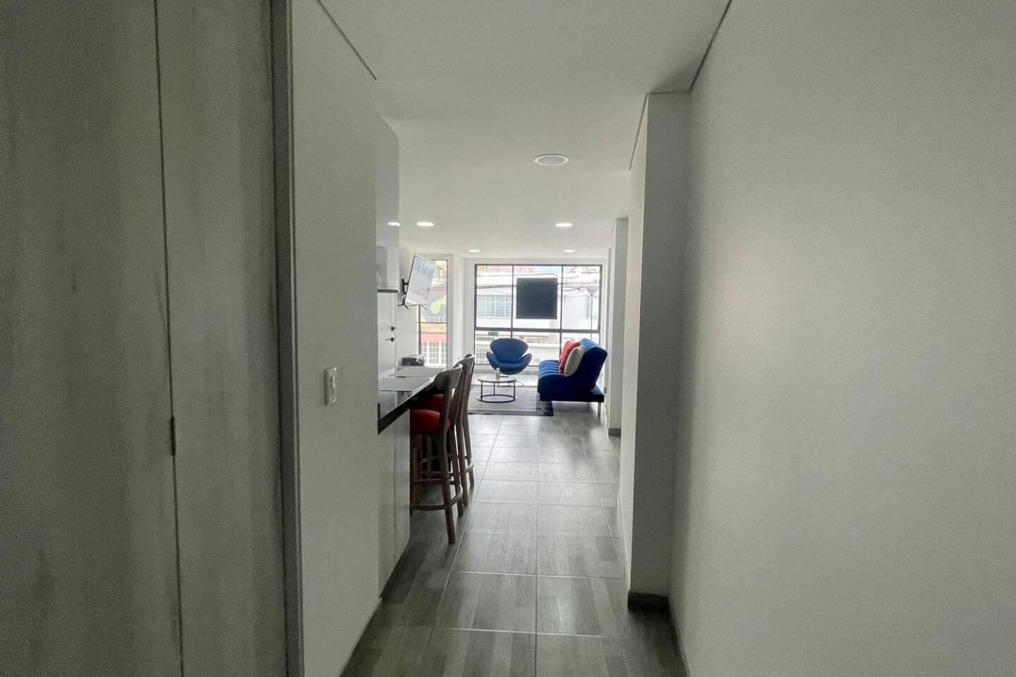 Luxury Corferias-USA Embassy & Airport Condominium