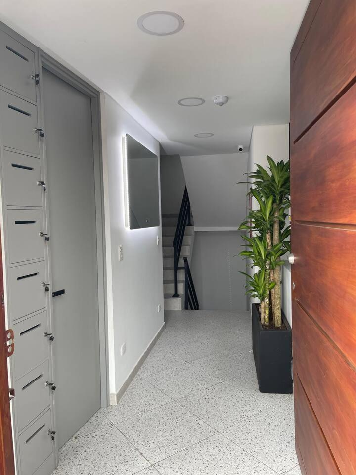 Luxury Corferias-USA Embassy & Airport Condominium