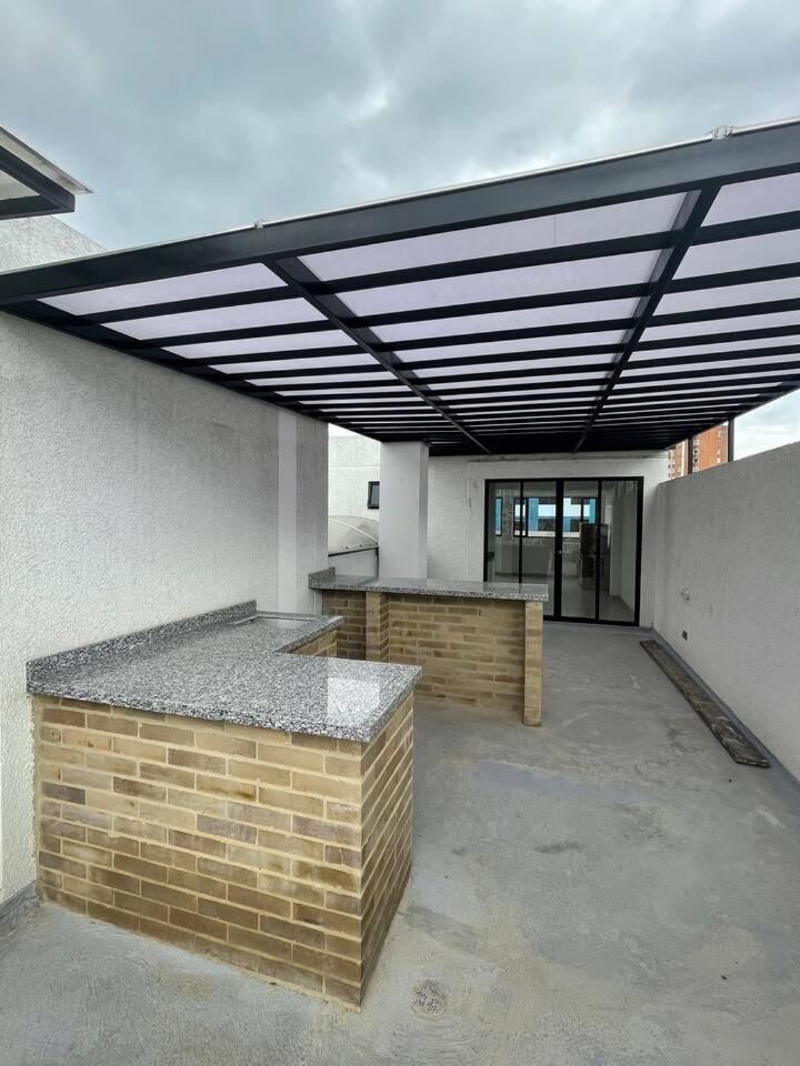 Luxury Corferias-USA Embassy & Airport Condominium