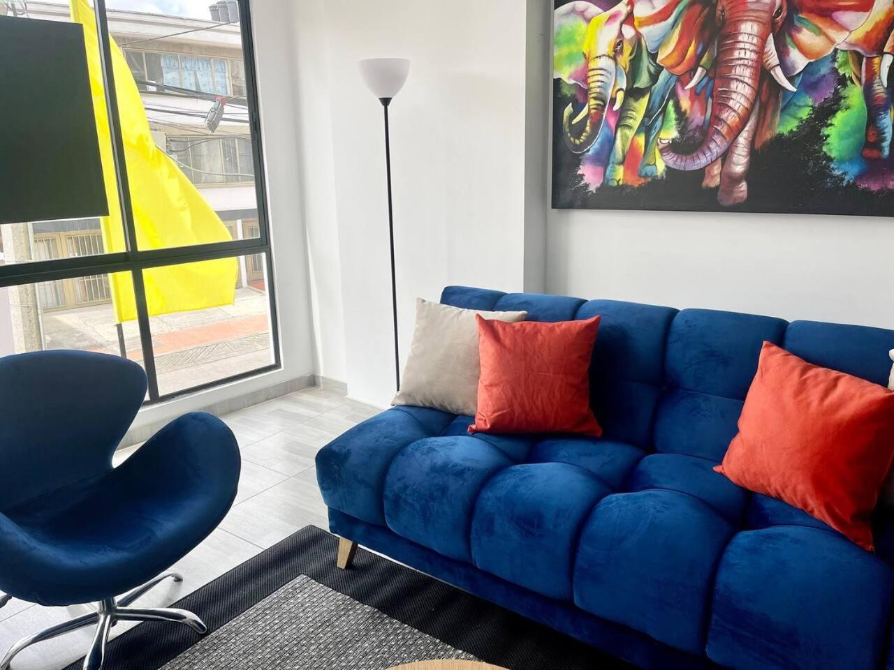 Luxury Corferias-USA Embassy & Airport Condominium