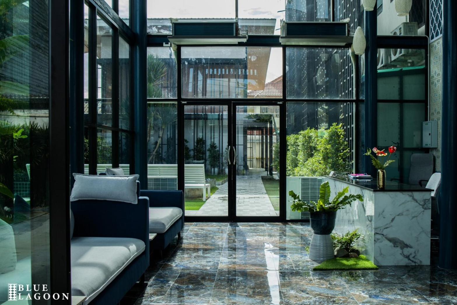 Hotel Blue Lagoon Hotel - Image 1