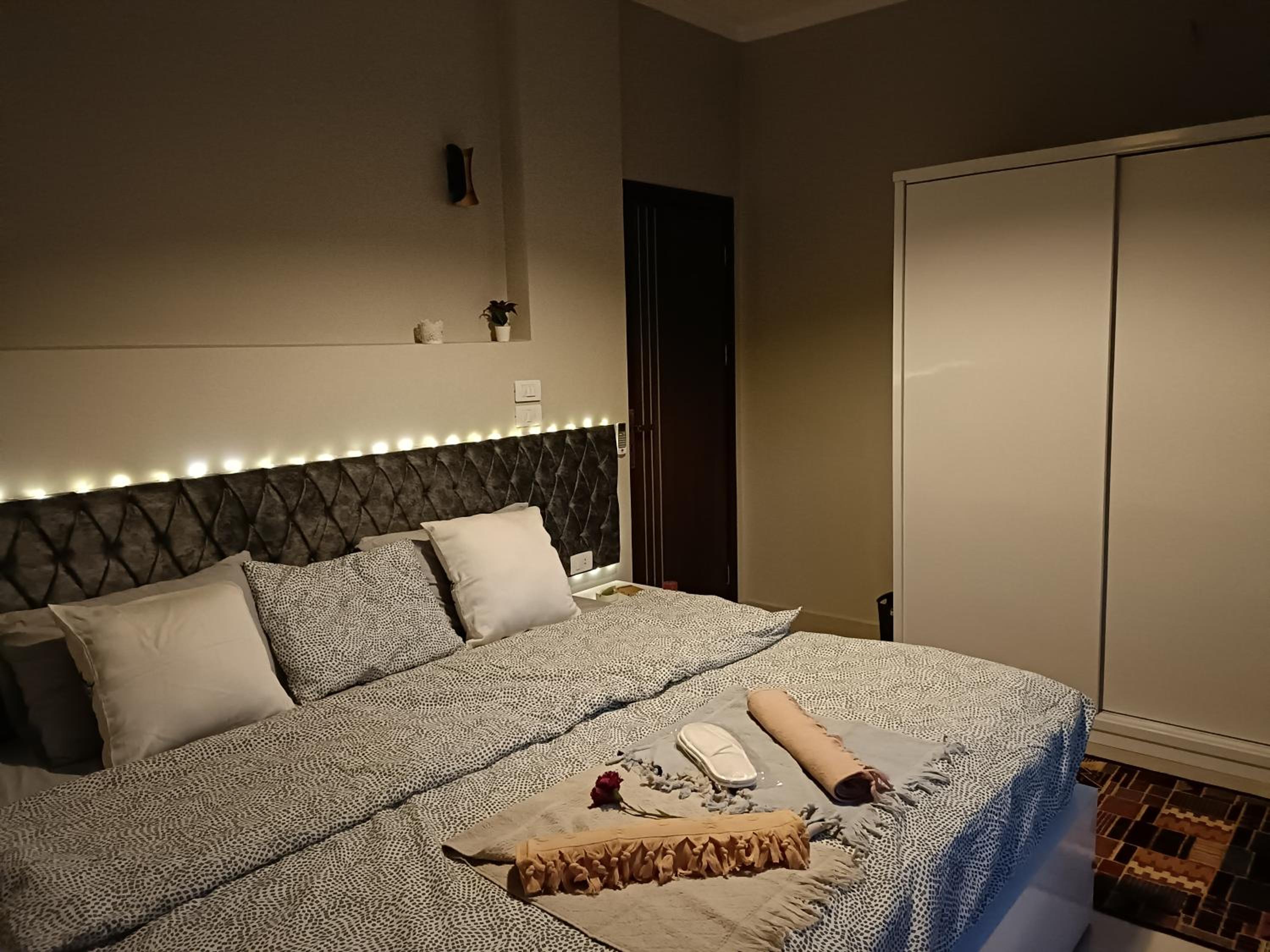 WestLuxApartment