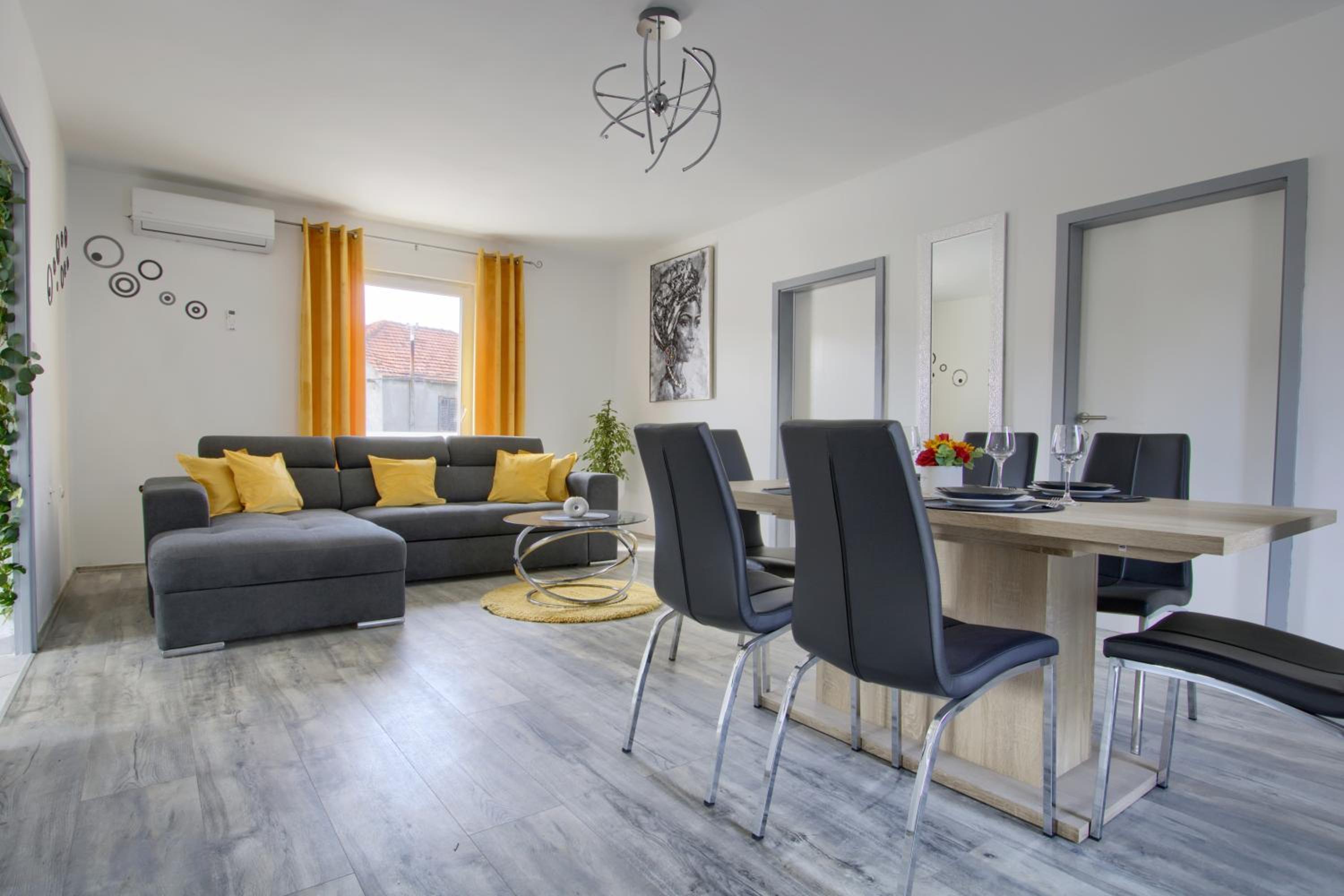 Delux apartments Villa Mihaela view 4