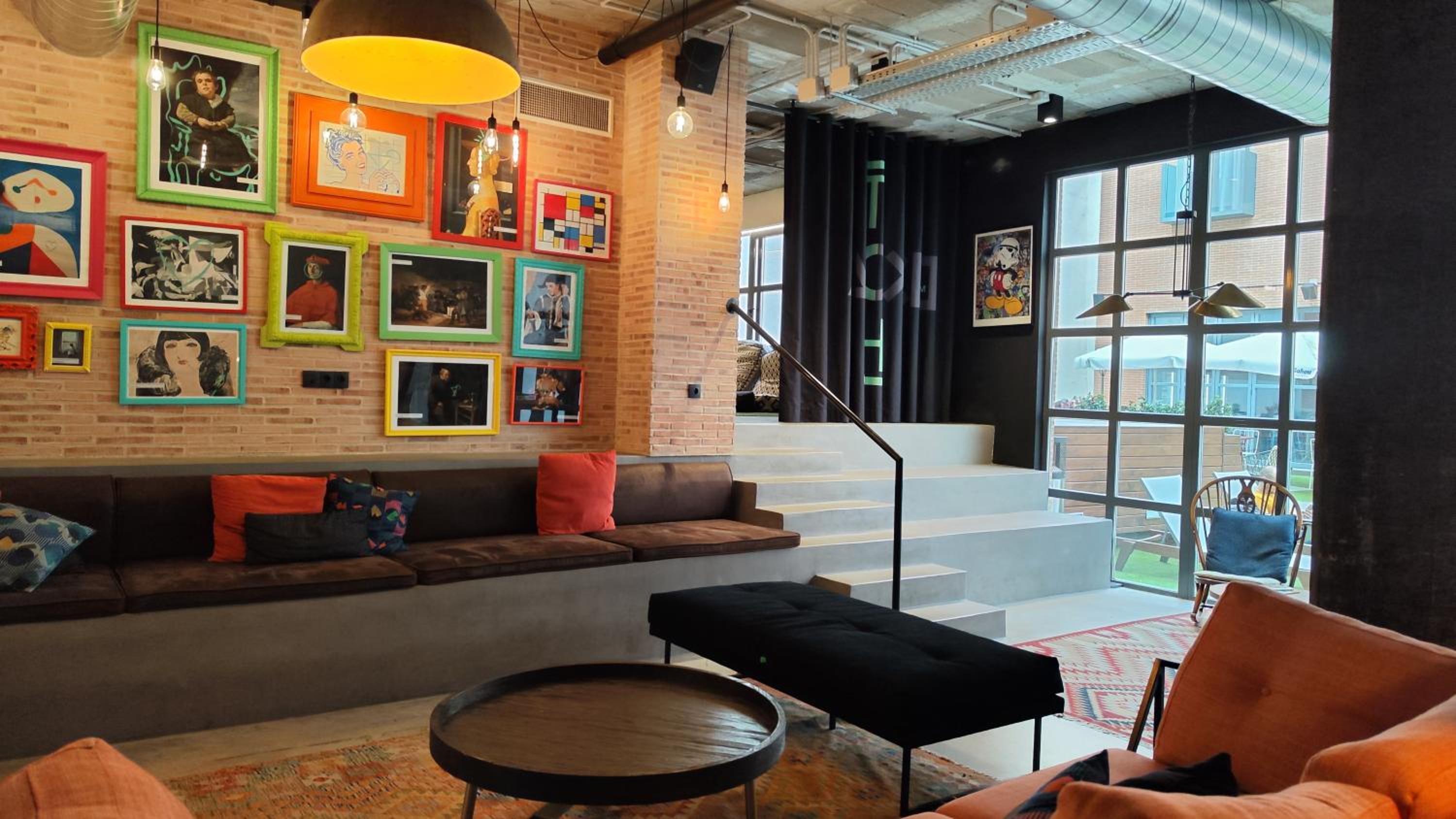 lounge