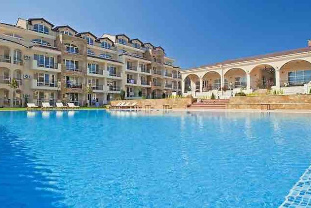 Studio E32 Atia Resort Chernomoretz