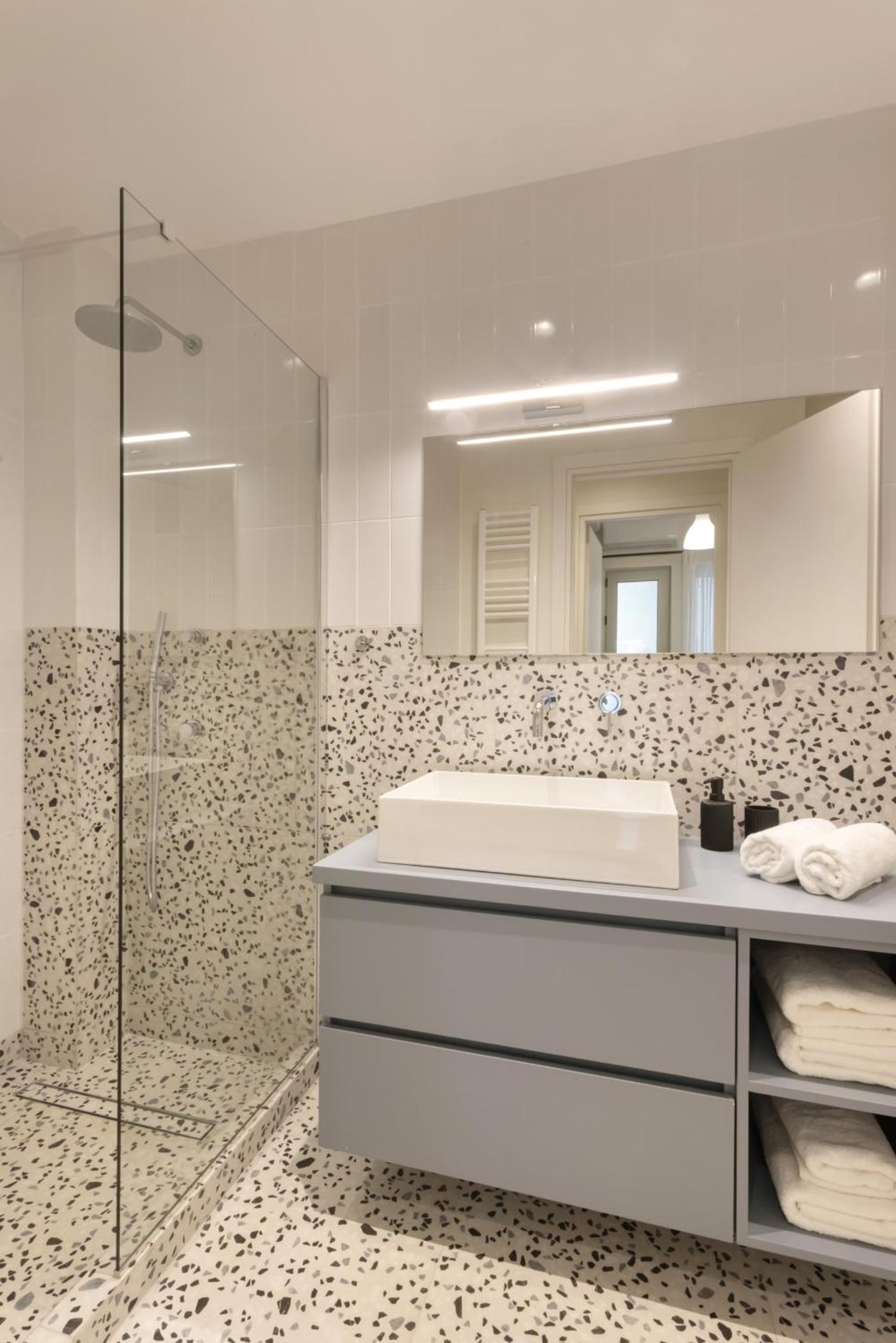 Versi2- Stylish 1BR pays homage to timeless charm