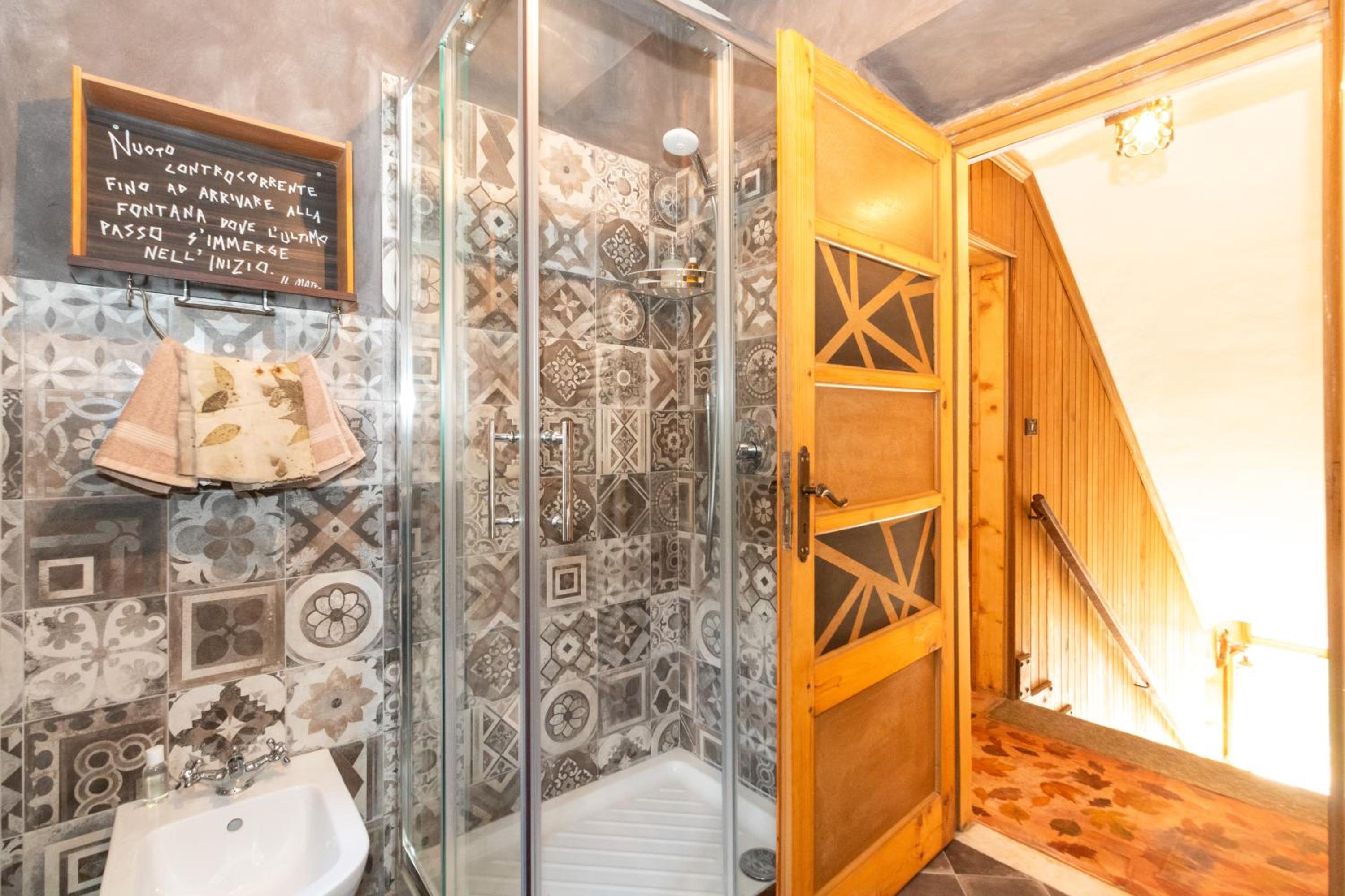 Casa delle foglie sussurranti