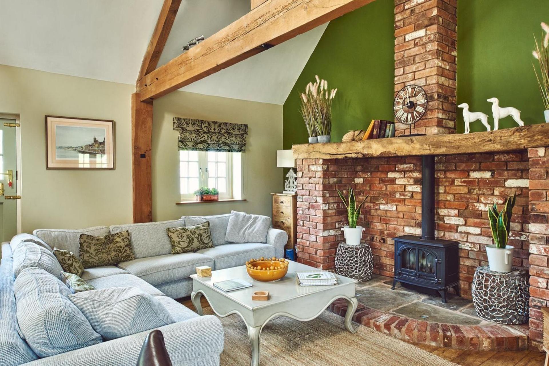 Hollington Barns