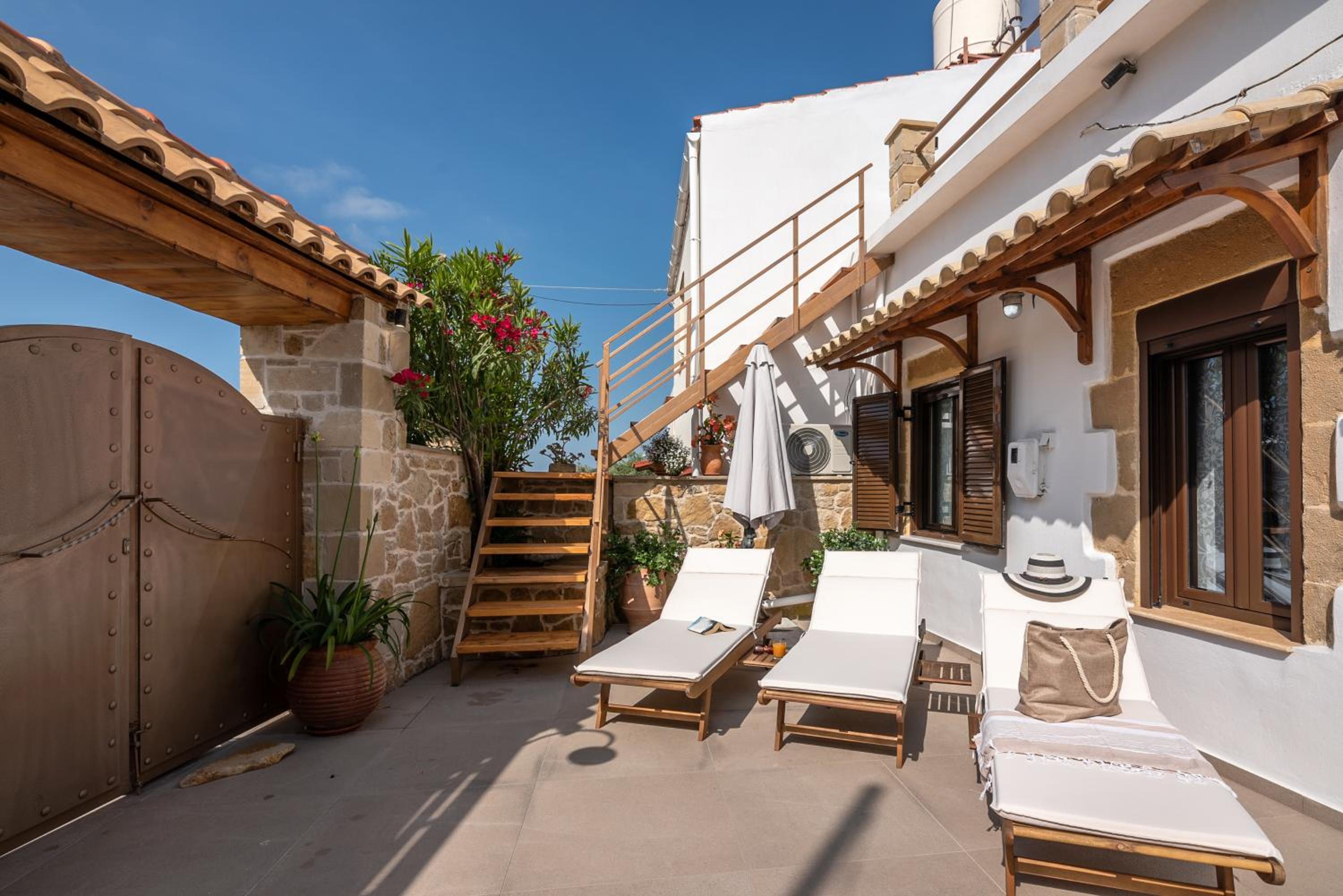 Pool Villa Michail, in Kissamos! photo 2
