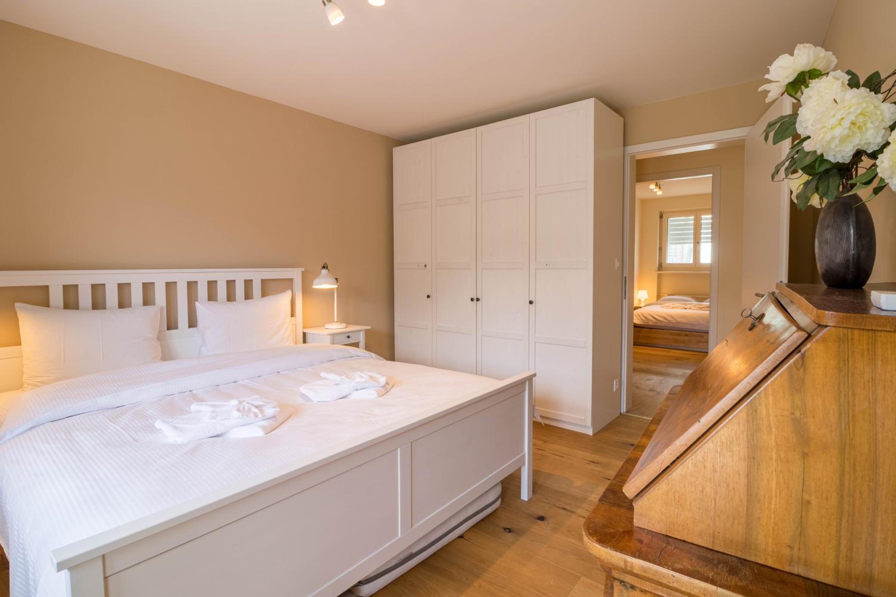 Viktoria B33 by Arosa Vacations, Exklusive App mit Bergblick im Zentrum