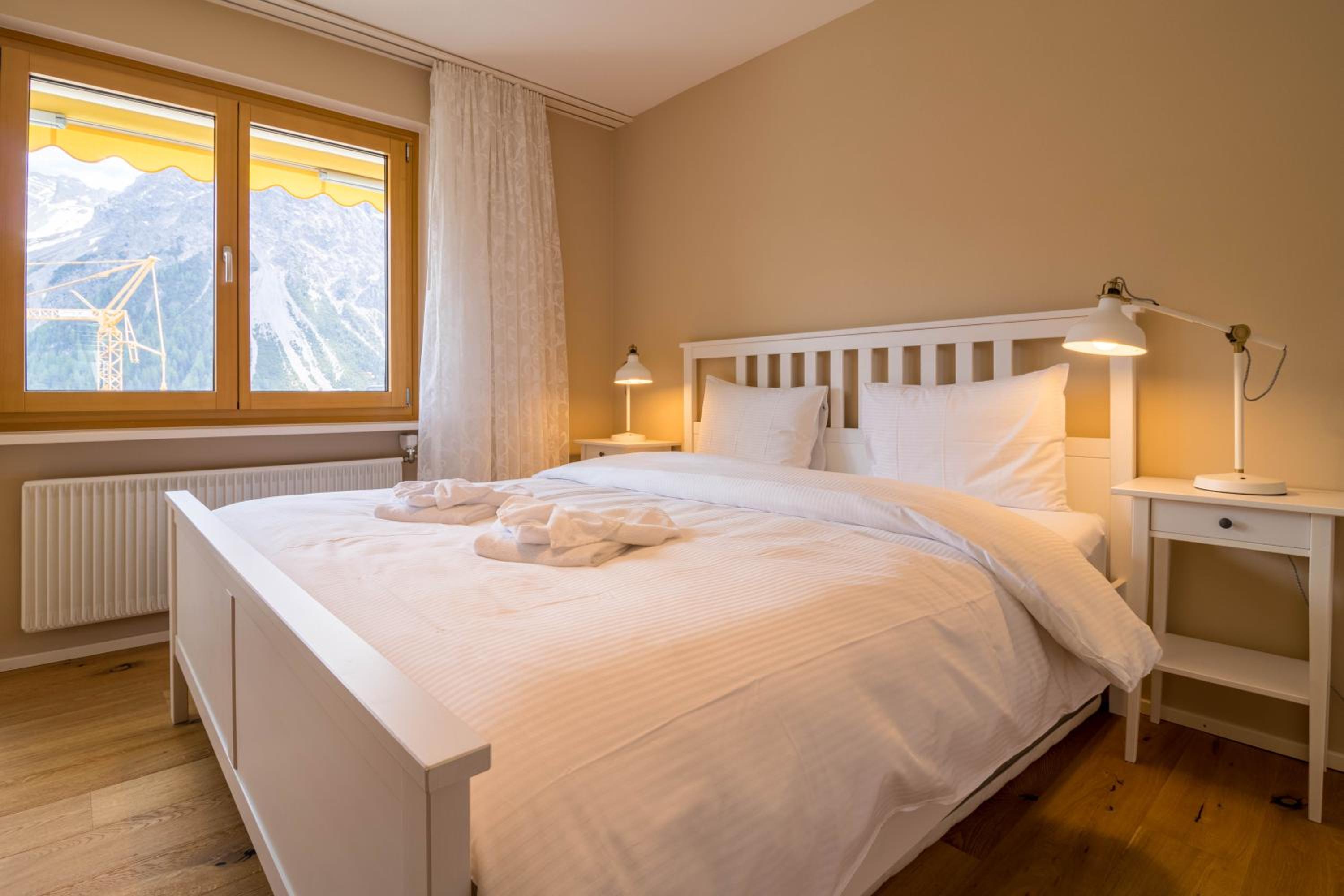 Viktoria B33 by Arosa Vacations, Exklusive App mit Bergblick im Zentrum