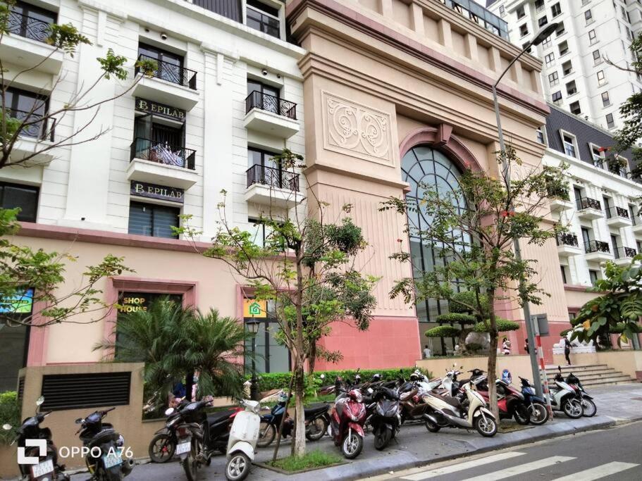 Happier Homestay - Manor Crown Huế view 5