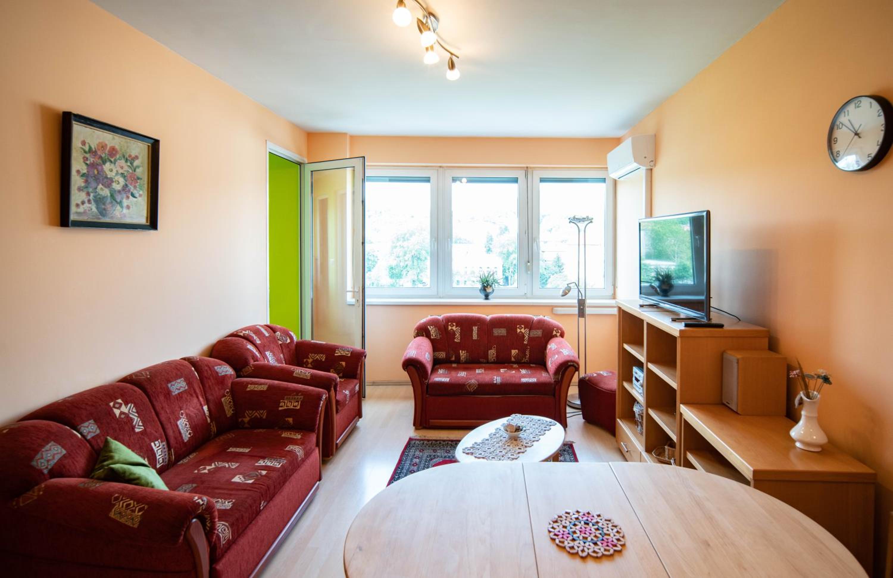 Amphitheatre View Apartment with Free Parking view 2