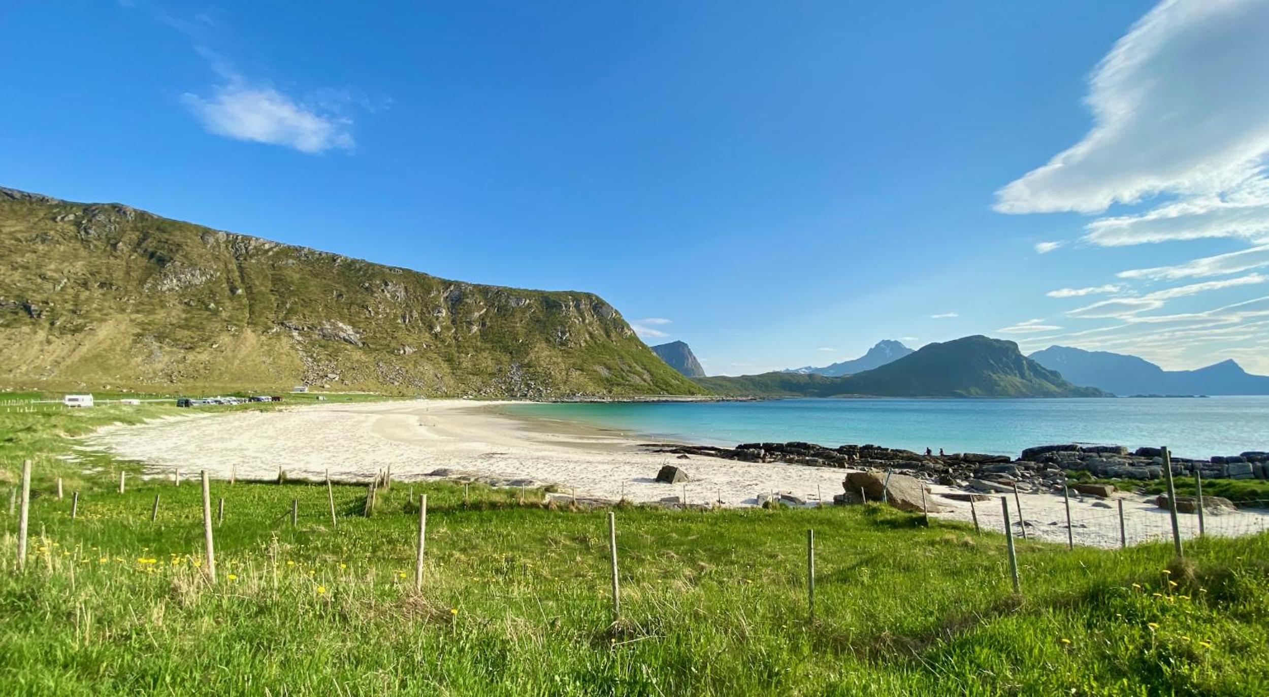 Beachfront Paradise Lofoten view 3