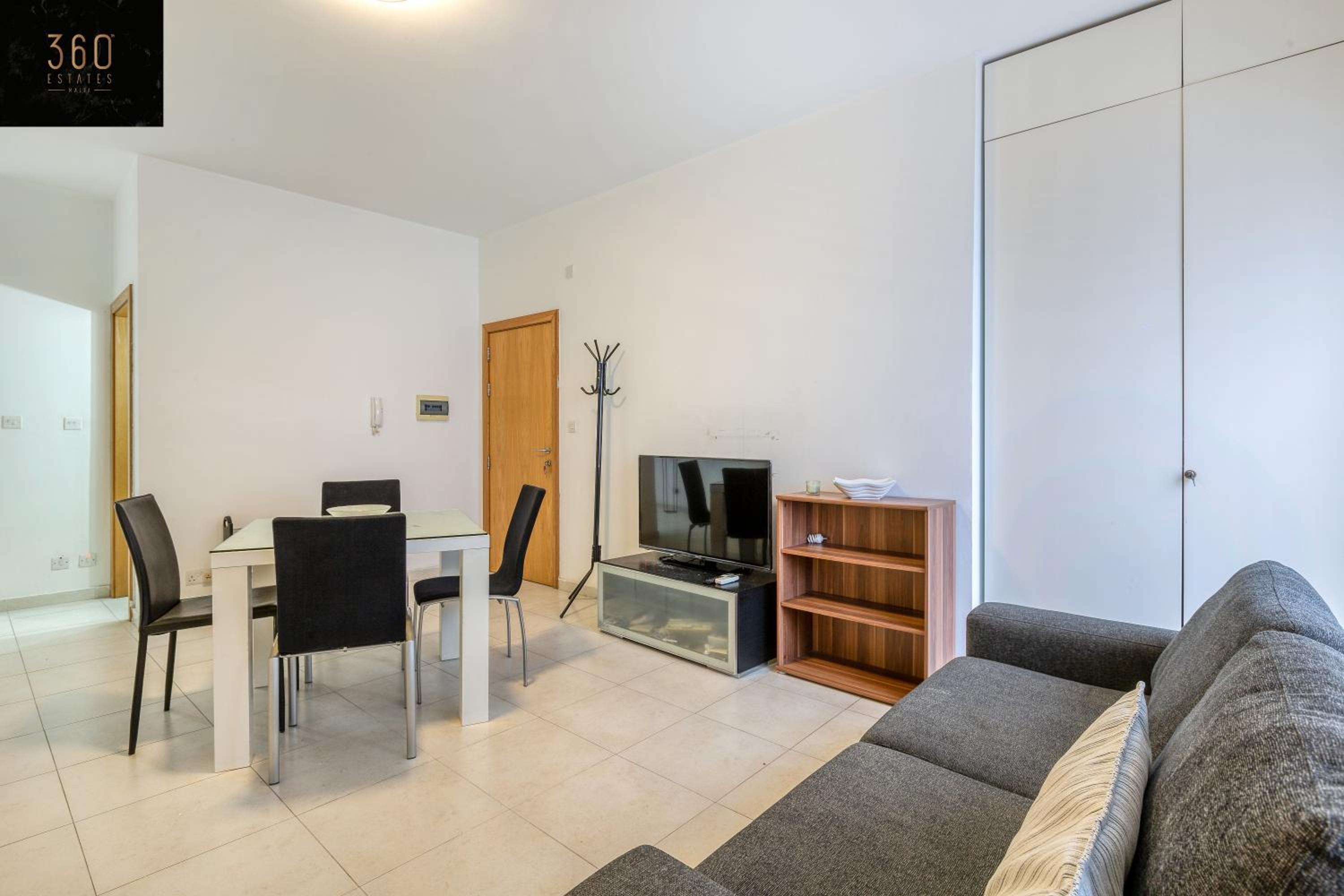 Stylish & Cozy 1 BR APT in the Heart of Paceville by 360 Estates photo 2