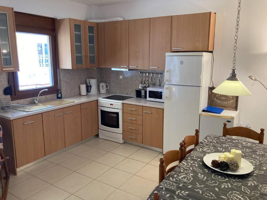 Vacation getaway Chalkidiki - spacious apartment close to the sea