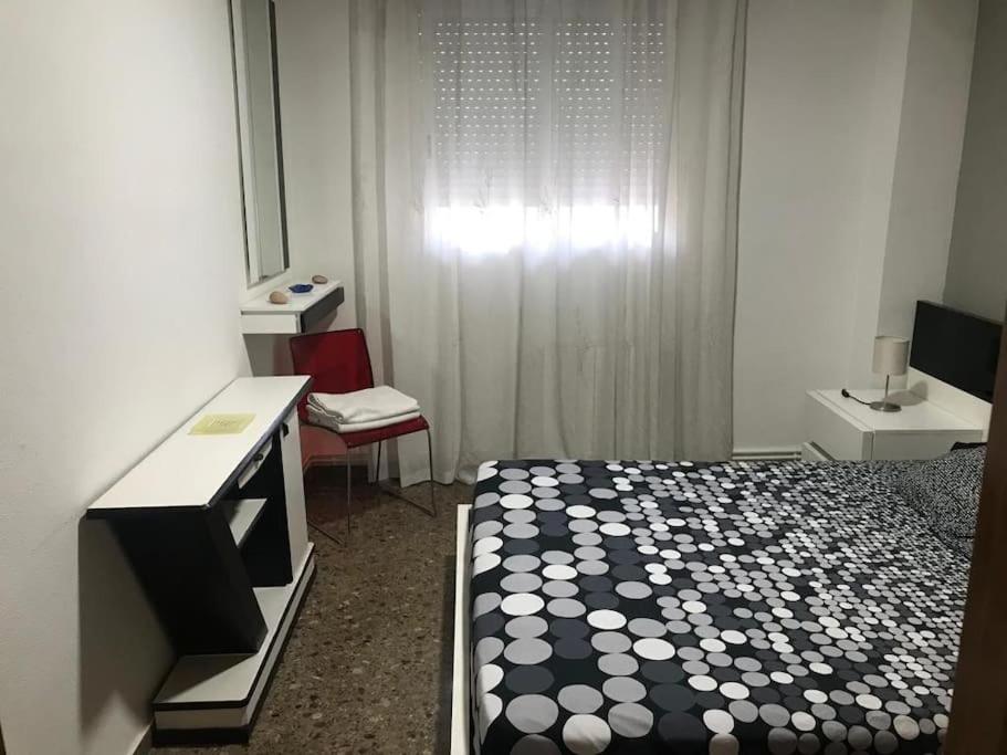 Apartamento cómodo y espacioso con parking