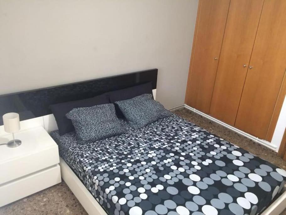 Apartamento cómodo y espacioso con parking