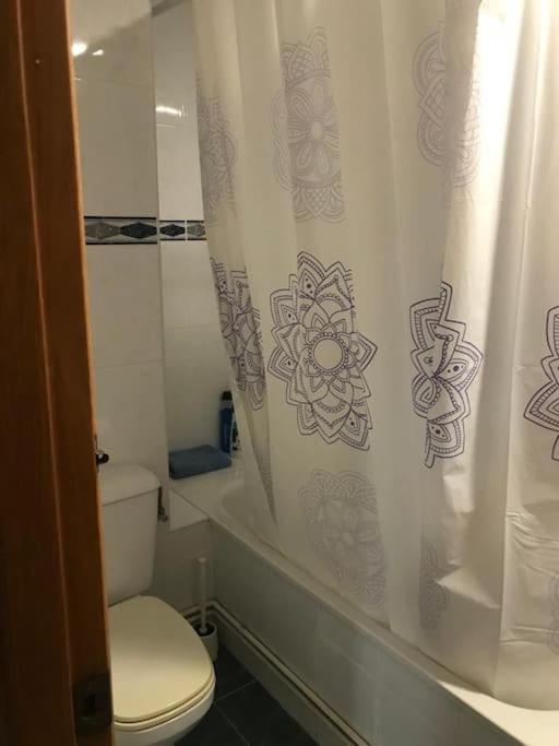 Apartamento cómodo y espacioso con parking