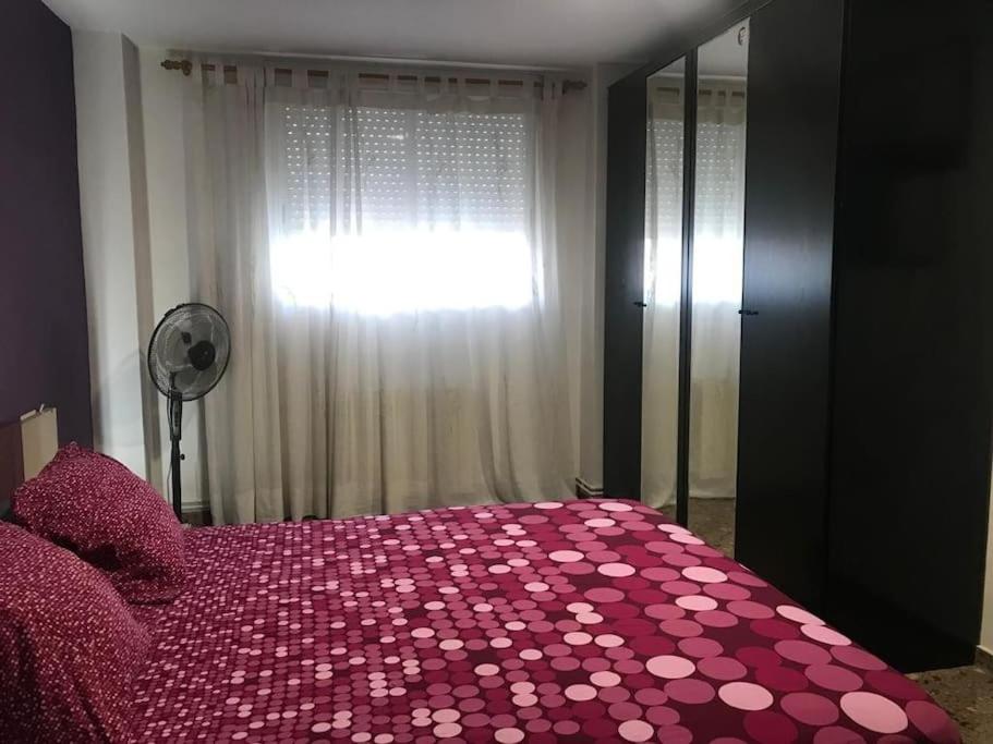 Apartamento cómodo y espacioso con parking