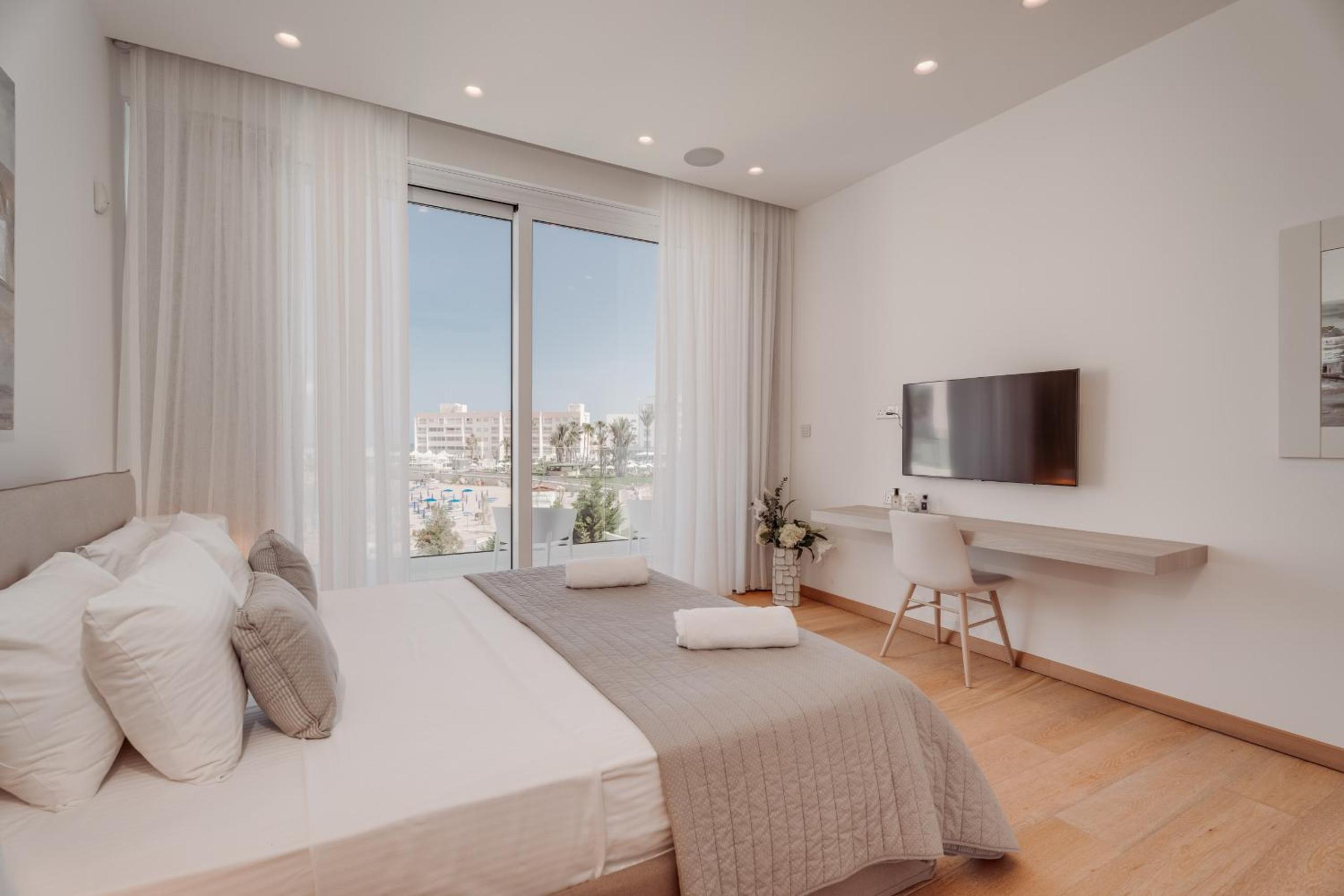 Protaras Beachfront Villa Blue Waves