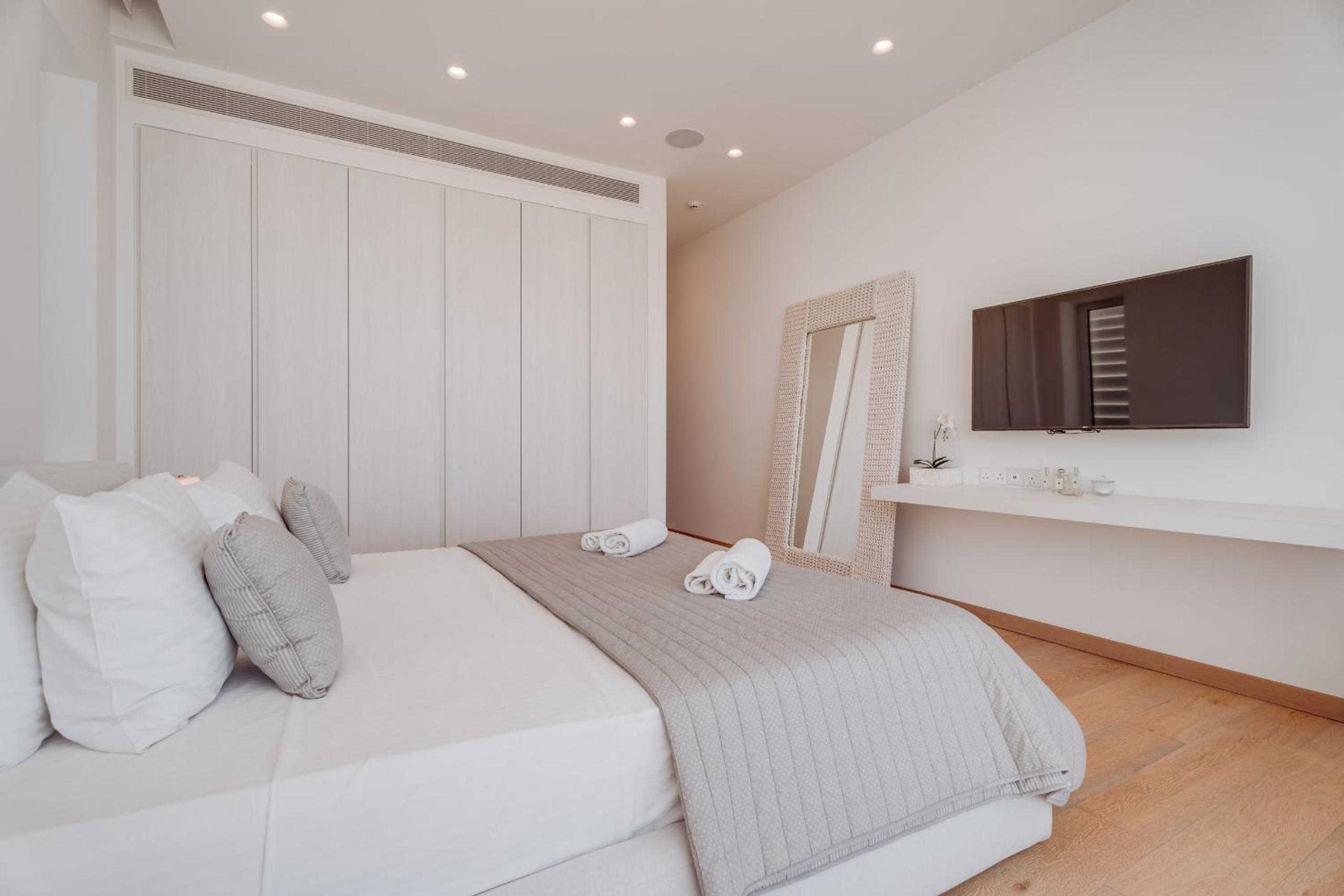 Protaras Beachfront Villa Blue Waves