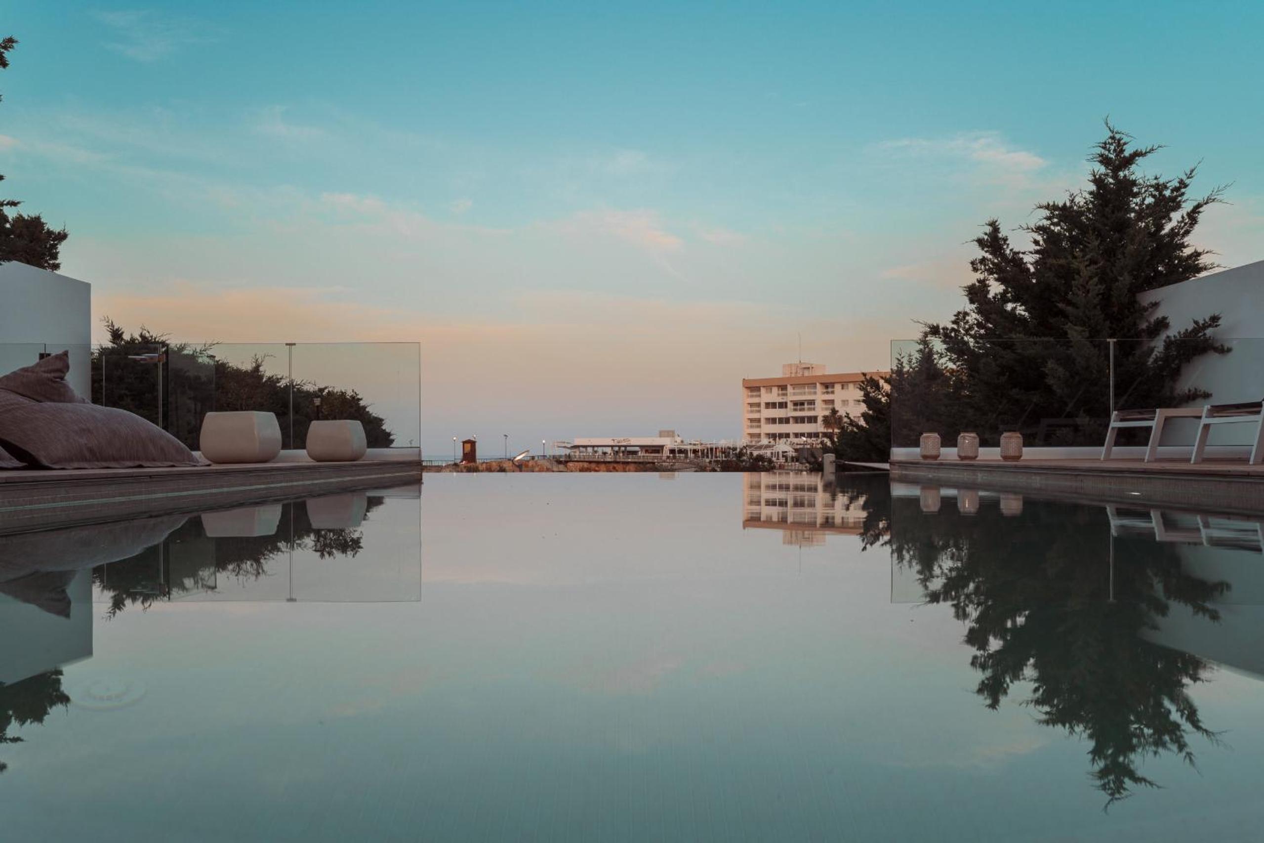 Protaras Beachfront Villa Blue Waves