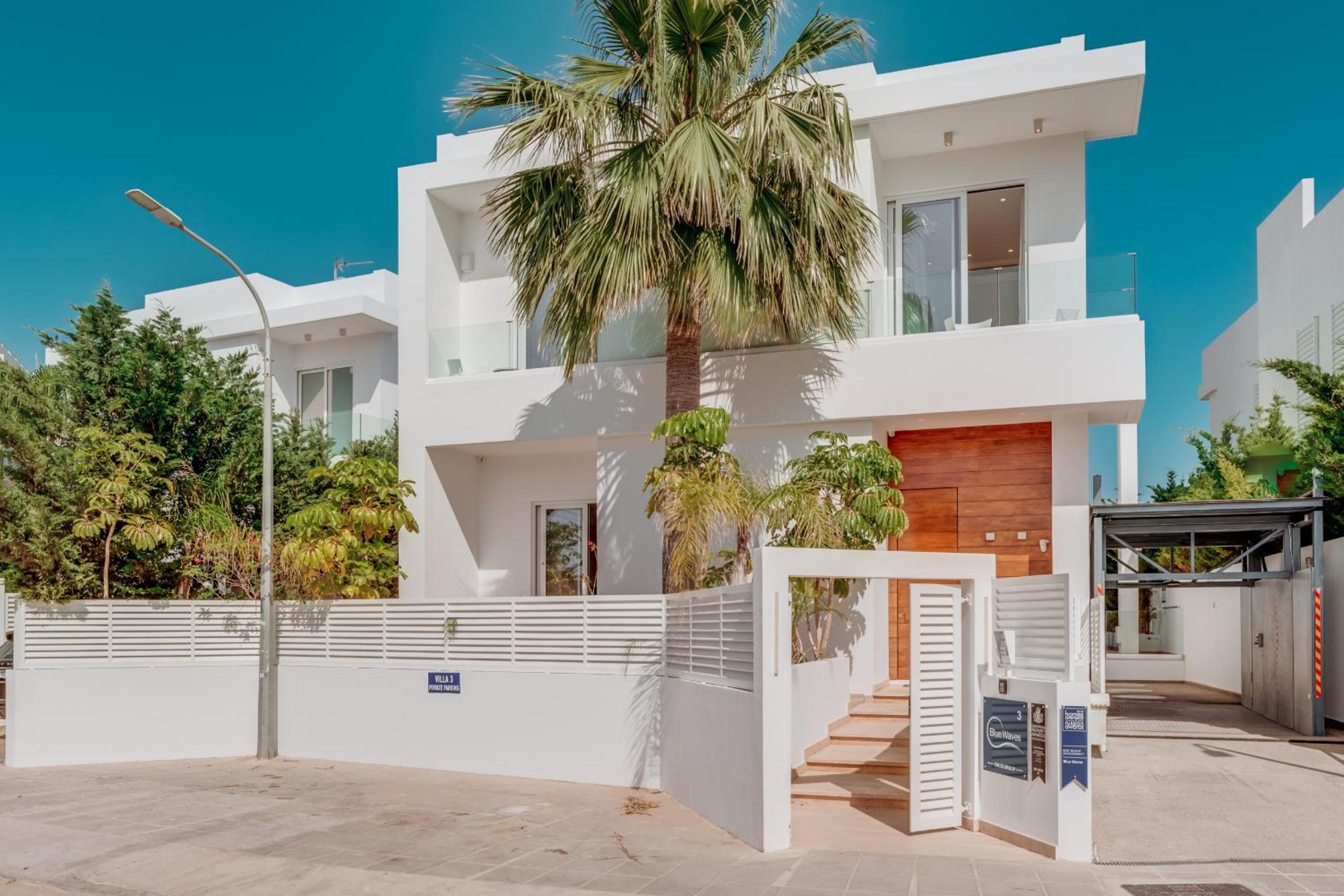 Protaras Beachfront Villa Blue Waves