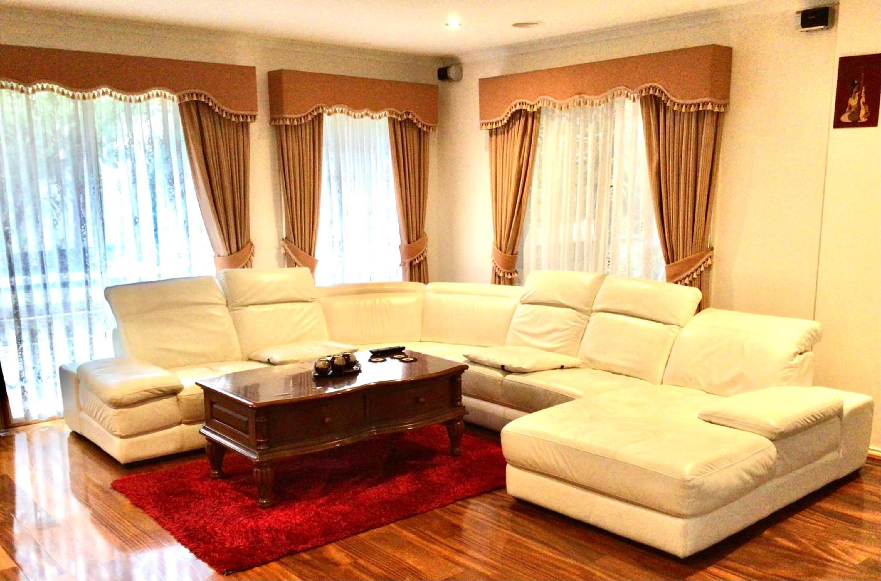 Roxy - A Spacious Cosy Getaway - Near Mel Airport